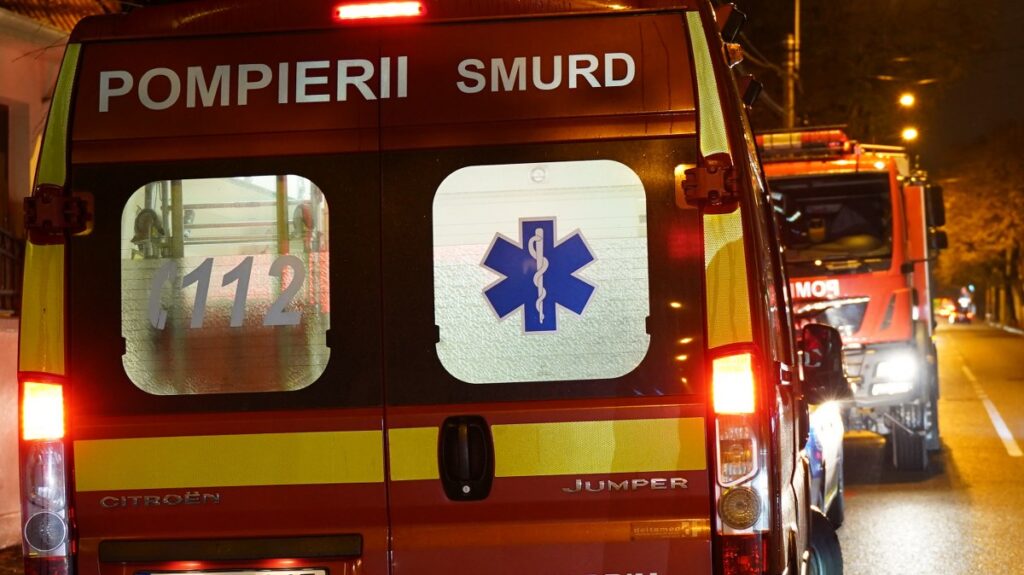 Accident mortal! O femeie și-a pierdut viața după ce s-a izbit cu mașina de un cap de pod