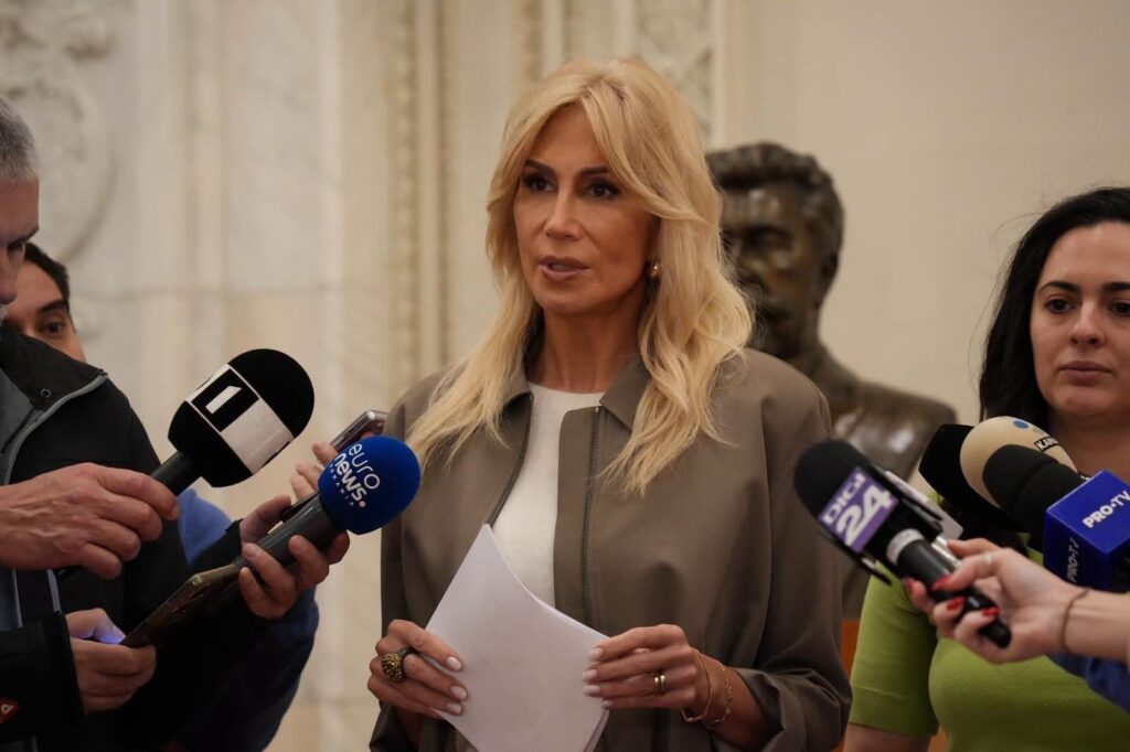 Raluca Turcan îi cere lui Sorin Grindeanu să demisioneze de la conducerea Camerei Deputaților