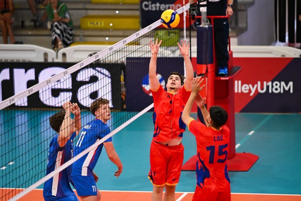 Volei (m) / România, învinsă la limită de Spania, la Campionatul European U18