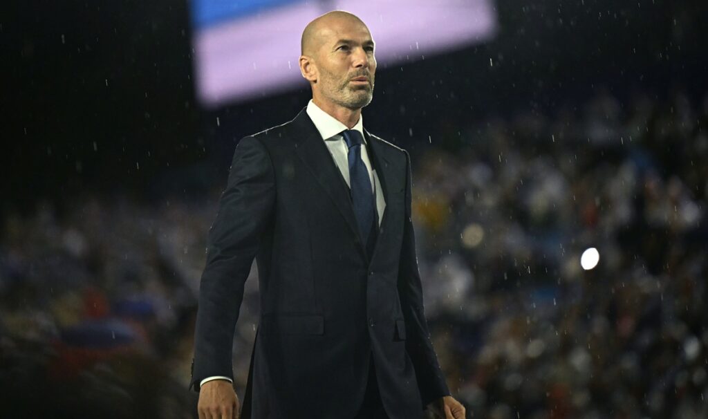Zinedine Zidane ar fi semnat deja contractul de selecționer al Franței