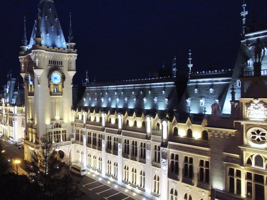 Primul mare oraș din România care ia măsuri de raționalizare a energiei electrice: iluminatul public va fi redus pe timpul nopții