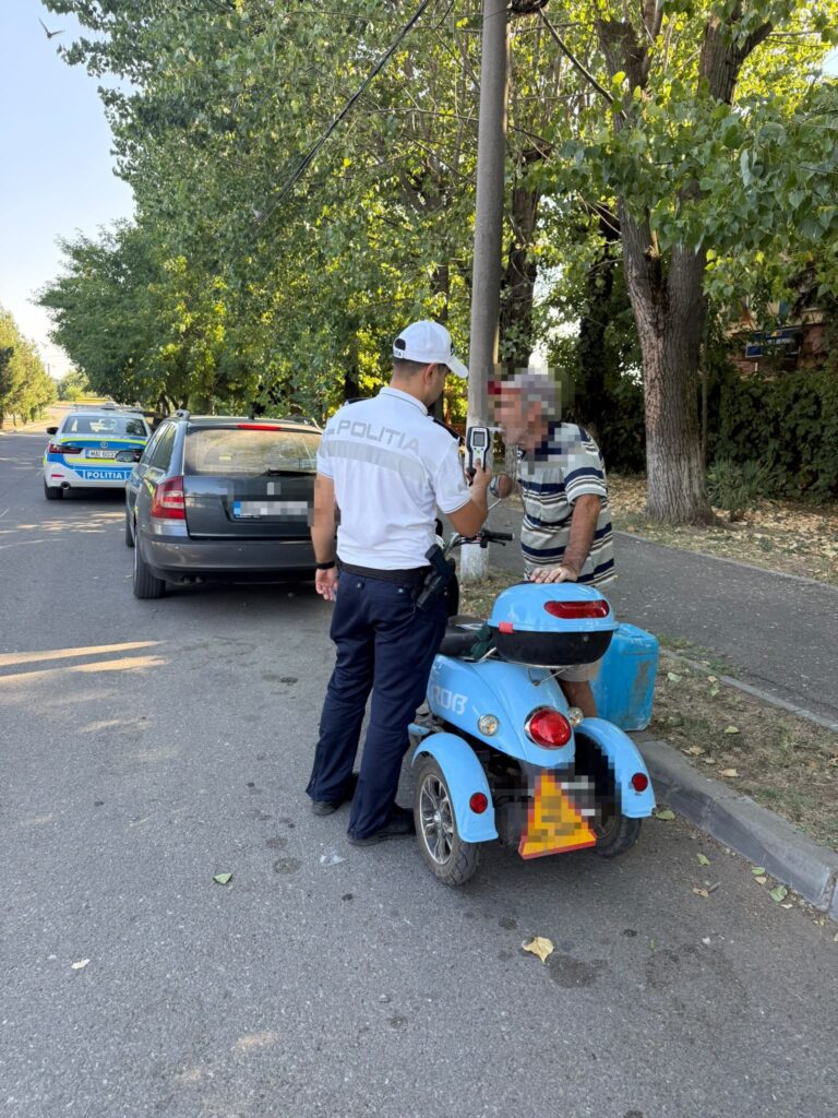 Acțiune a polițiștilor la Calafat: 35 de sancțiuni pentru pietoni, bicicliști și utilizatorii de trotinete