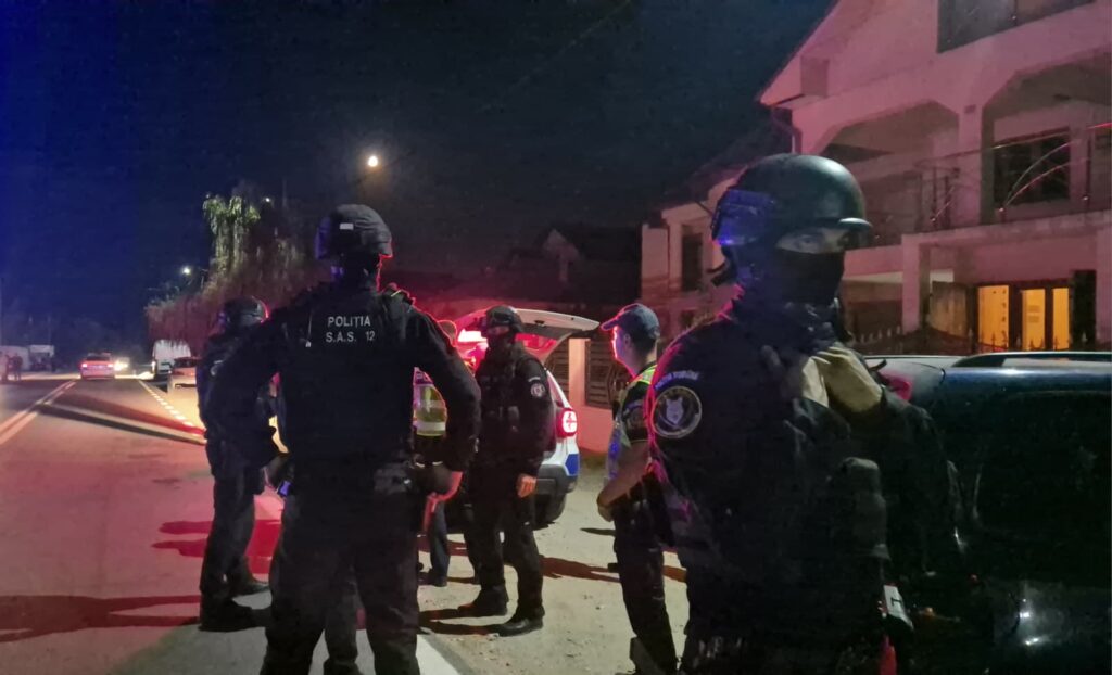 (VIDEO) Razie de amploare în zona Bechet: Zeci de amenzi și bani confiscați de la un comerciant din Sadova
