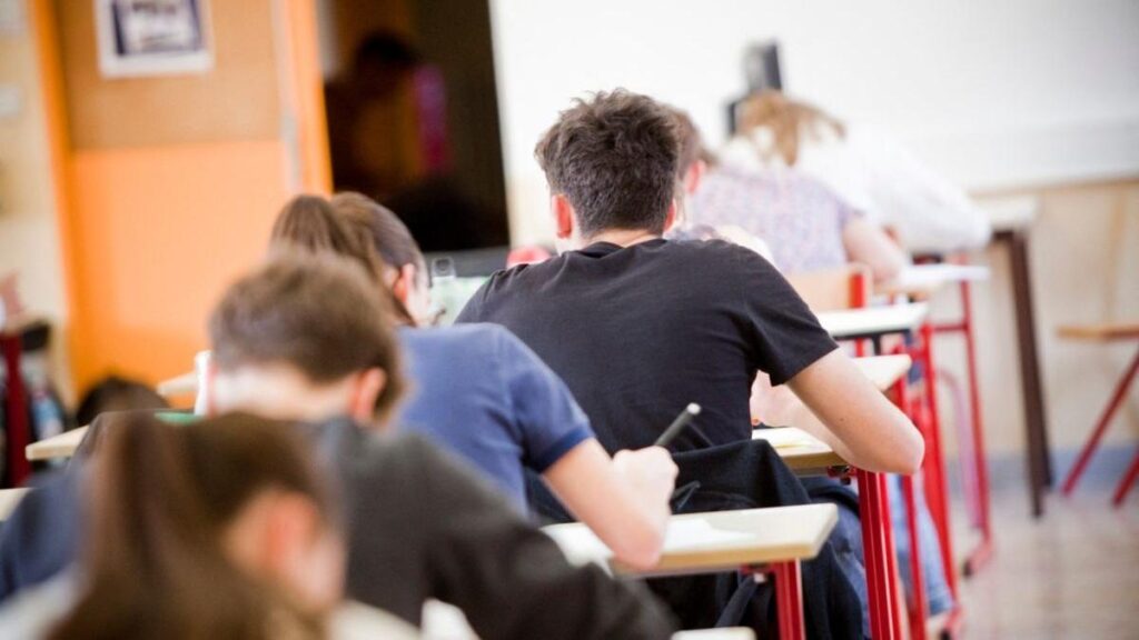 Dolj: 899 de candidați, așteptați la Bacalaureat în sesiunea de toamnă. Când începe examenul