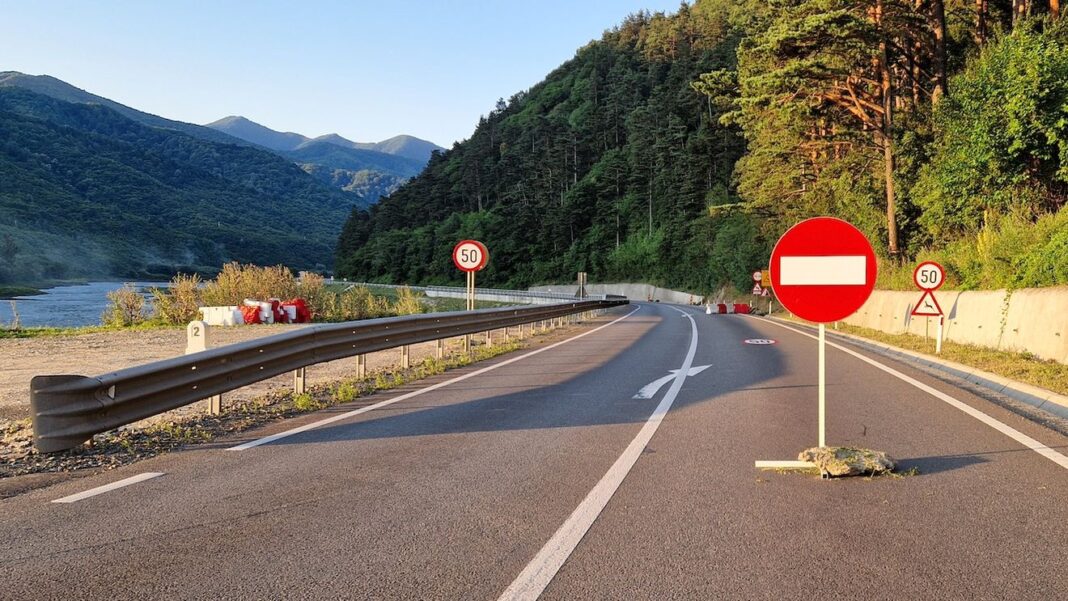 Restricții de circulație în Vâlcea, vineri, 21 august. Unde se lucrează pe drumurile naționale
