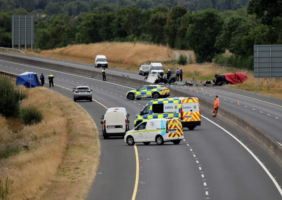 Cinci adolescenți au murit în Irlanda după ce au circulat pe contrasens pe autostradă. Guvernul denunță un fenomen asociat rețelelor sociale