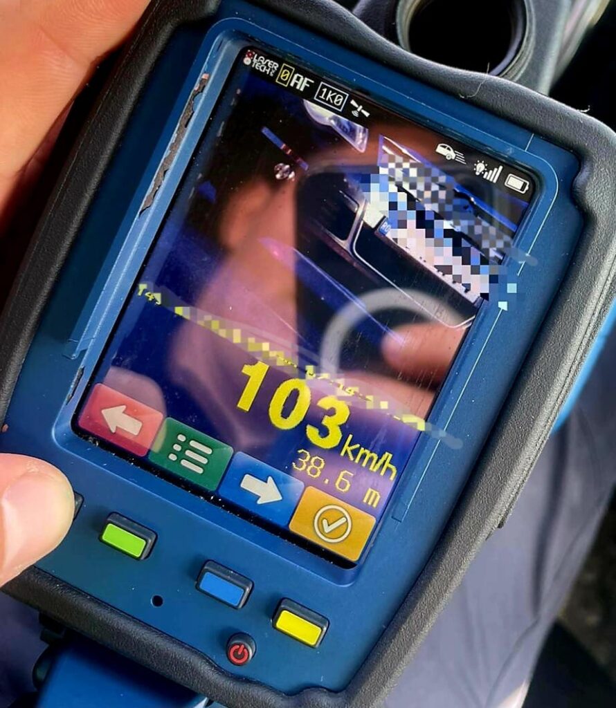 Polițiștii rutieri doljeni au dat peste 100 de amenzi și au reținut 13 permise în ultimele 24 de ore