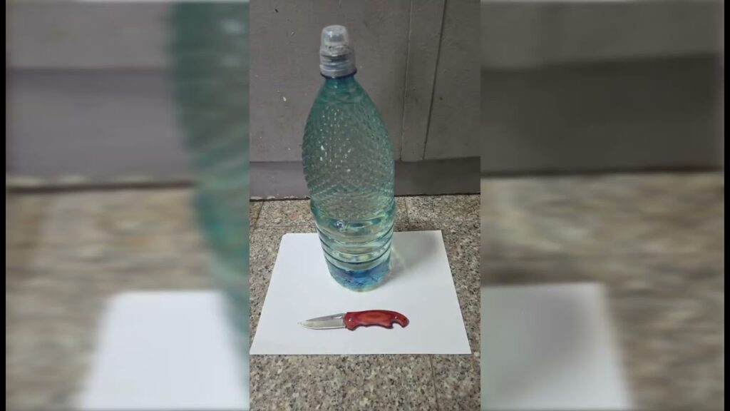 Un băiat de 14 ani a încercat să intre în sediul Judecătoriei Medgidia cu un briceag şi doi litri de benzină