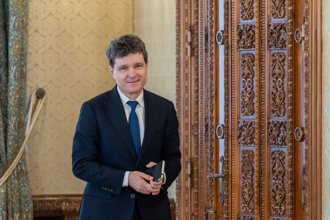 Nicușor Dan anunță consultări cu liderii partidelor pentru desemnarea unui premier
