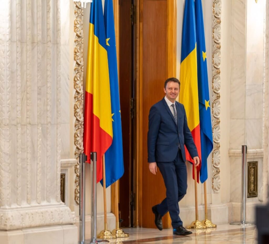 Guvernul Mureșan, la votul decisiv în Parlament. Premierul desemnat anunță că va merge în plen
