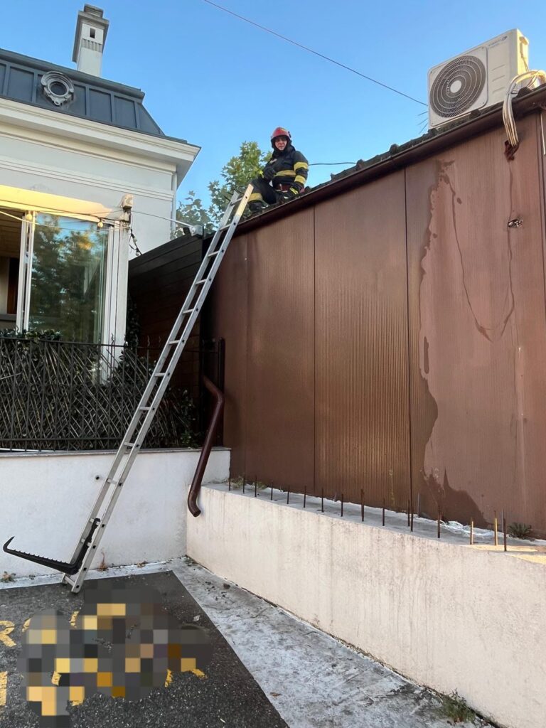 Incendiu la un spațiu comercial de pe strada Nicolae Titulescu din Craiova
