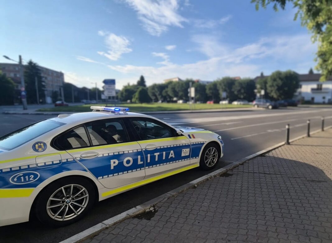 Doi adolescenți de 14 și 15 ani, prinși la volan în Craiova. Unul conducea un motociclu electric neînregistrat