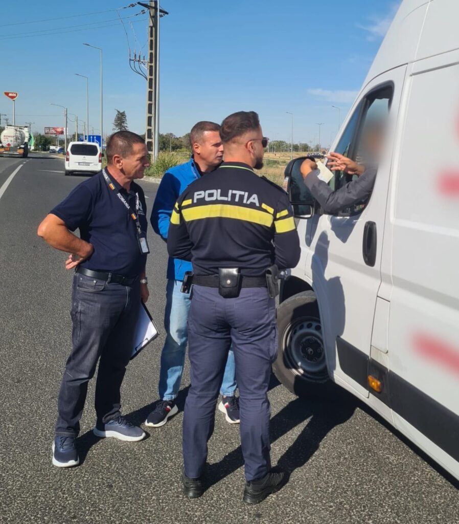 Razie a poliţiştilor la Aeroportul Craiova. Amenzi de 18.000 de lei și cinci certificate de înmatriculare retrase