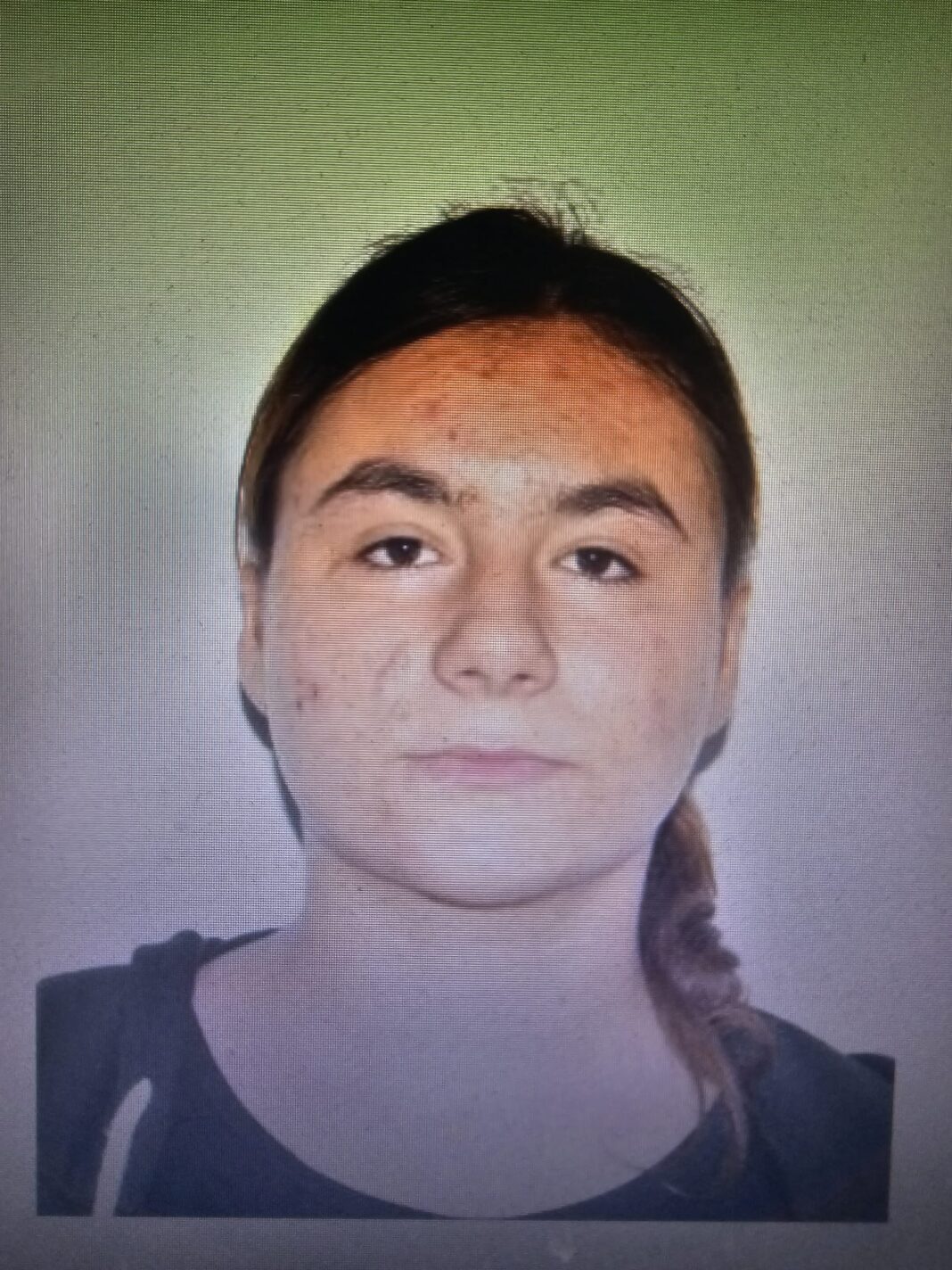 O fată de 15 ani din Drobeta-Turnu Severin este căutată de polițiști