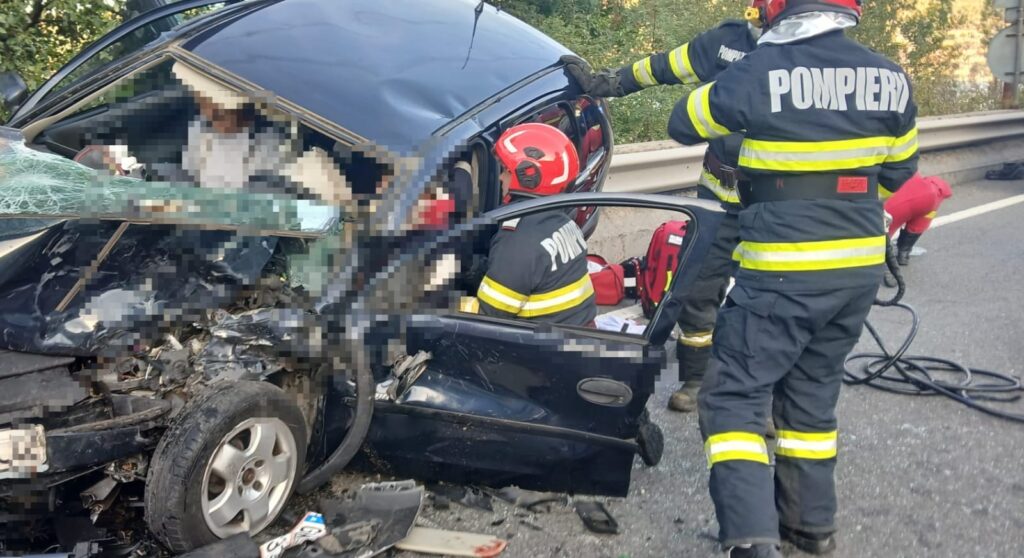 Mehedinți: Accident cu cinci răniți lângă gara din Orșova