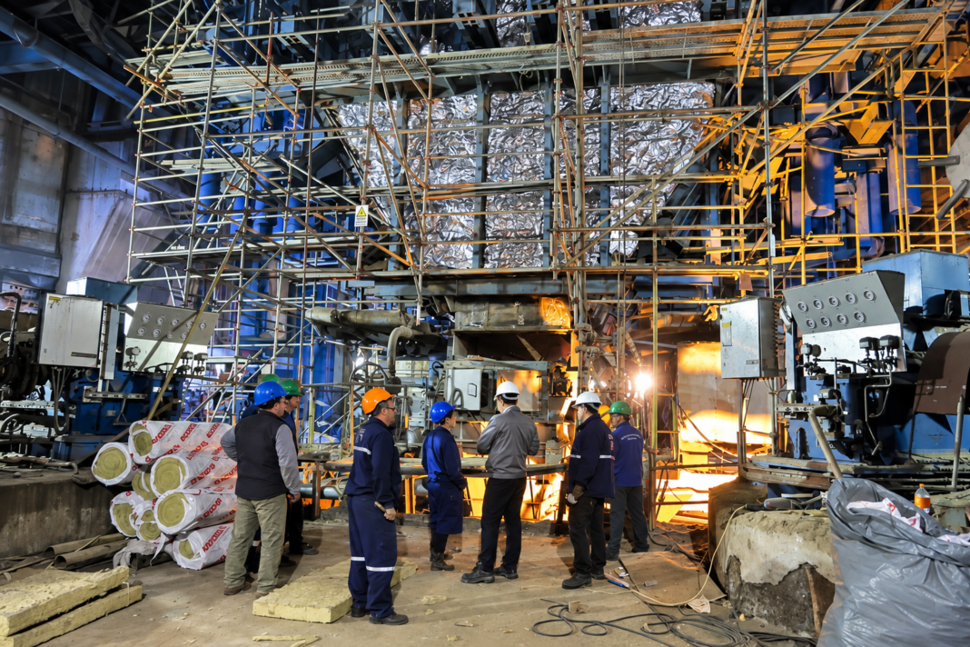 Electrocentrale Craiova cârpește avariile cu bani grei
