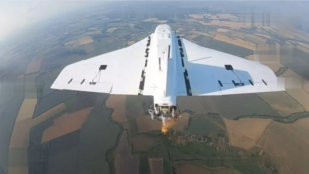 MApN: Fragmente de dronă, descoperite pe un teren arabil din Insula Mare a Brăilei