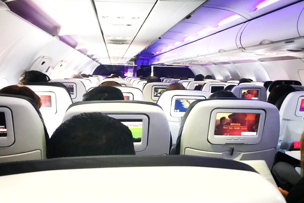 Un avion FlyDubai a aterizat de urgenţă după ce doi piloţi s-au luat la bătaie
