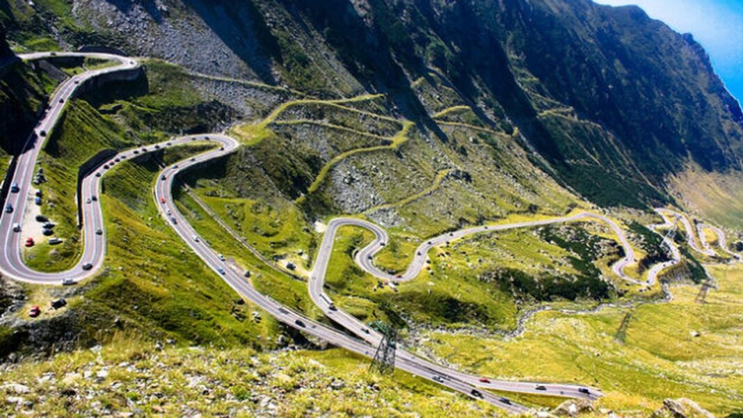 Nu se circulă sâmbătă pe Transfăgărășan, pe un tronson de peste 54 de kilometri