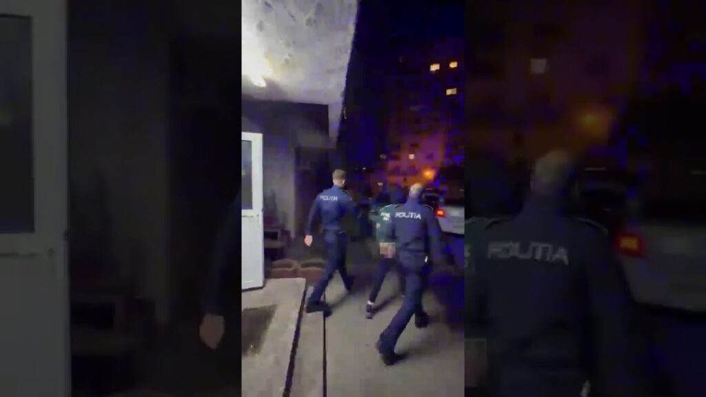 (VIDEO) Femeie și minor de 14 ani, reținuți pentru furt calificat în Craiova