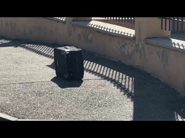 (VIDEO) Bagaj suspect pe strada Iancu Jianu din Craiova. Traficul este blocat între Brestei și Filantropiei