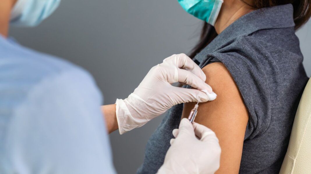 Ministerul Sănătății recomandă vaccinarea antigripală. Cine poate primi vaccinul gratuit