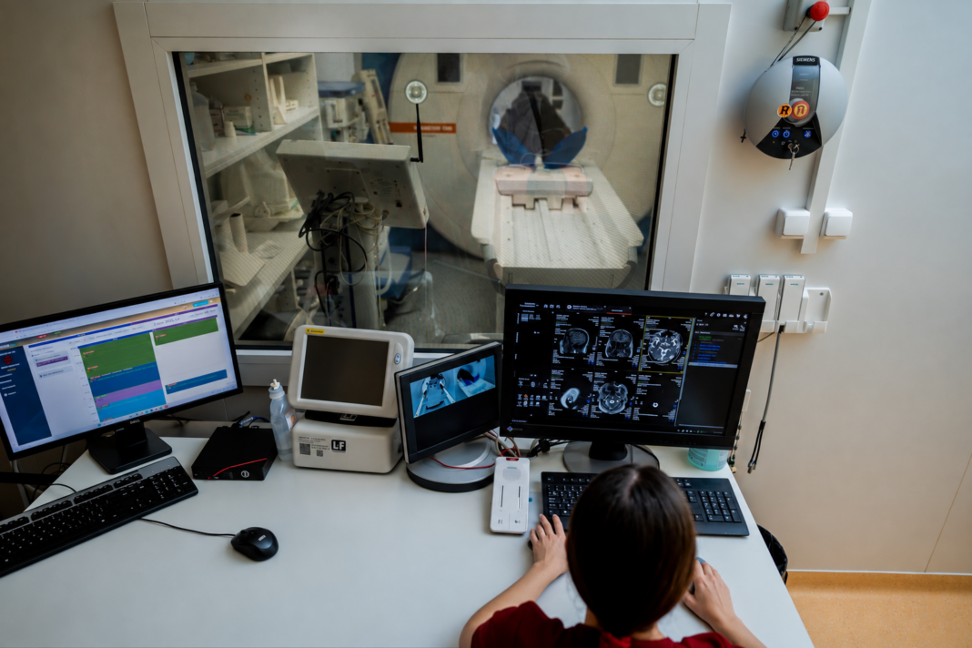 „Ecografia inimii a ieșit bine. De ce mi-a recomandat medicul un RMN cardiac?” O investigație disponibilă în Craiova