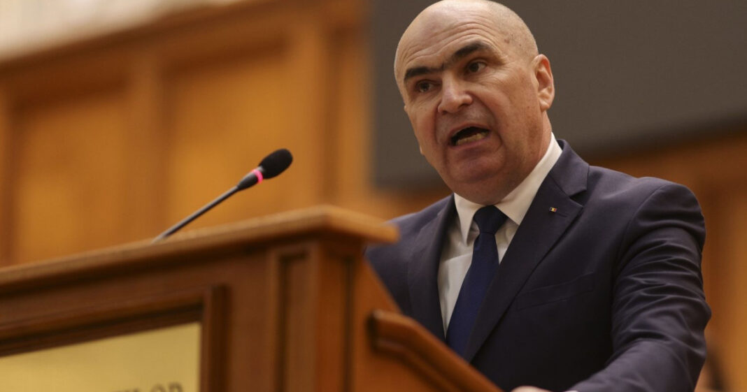 Ilie Bolojan, în Parlament: „PNL va da un vot de necesitate”. A fost aplaudat în picioare de parlamentarii PNL, USR și UDMR