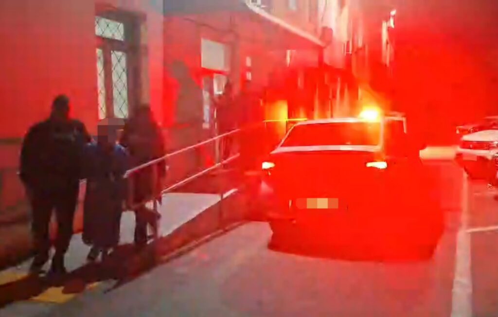 Craiova: O nouă răfuială între familiile rivale implicate în crima de pe bulevardul Nicolae Romanescu. Două persoane, reținute