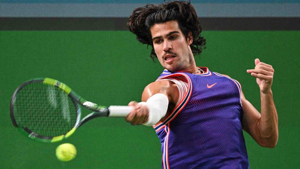 Carlos Alcaraz a fost eliminat surprinzător în turul al treilea la Shanghai