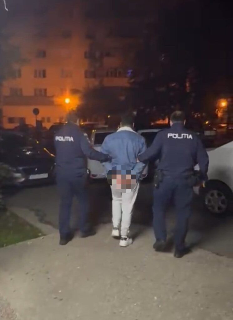 Tânăr reținut după ce s-a dus acasă la fosta concubină și i-a bătut mama