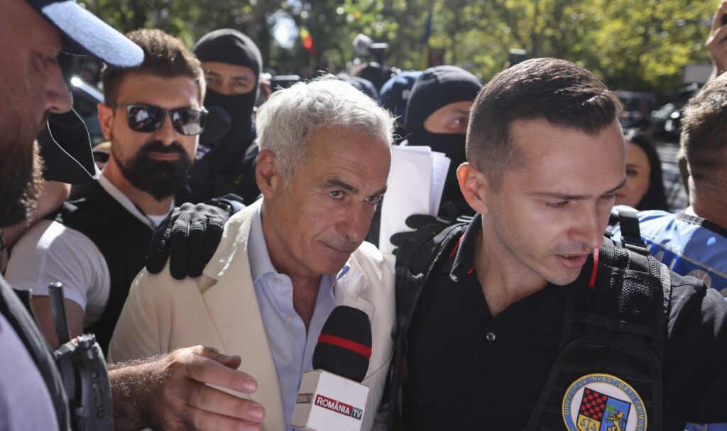 Călin Georgescu și soția sa, din nou la DIICOT pentru a asista la percheziția informatică