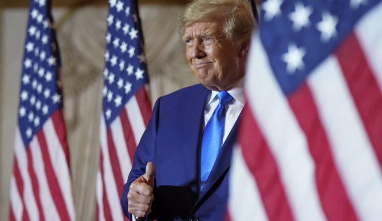 O judecătoare a suspendat reclamele lui Trump finanțate din bani publici