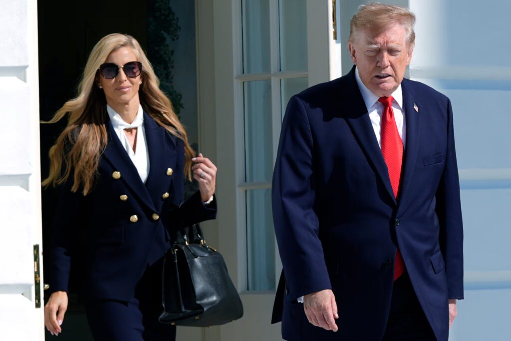 Purtătoarea de cuvânt a lui Donald Trump, demisă după doar cinci zile
