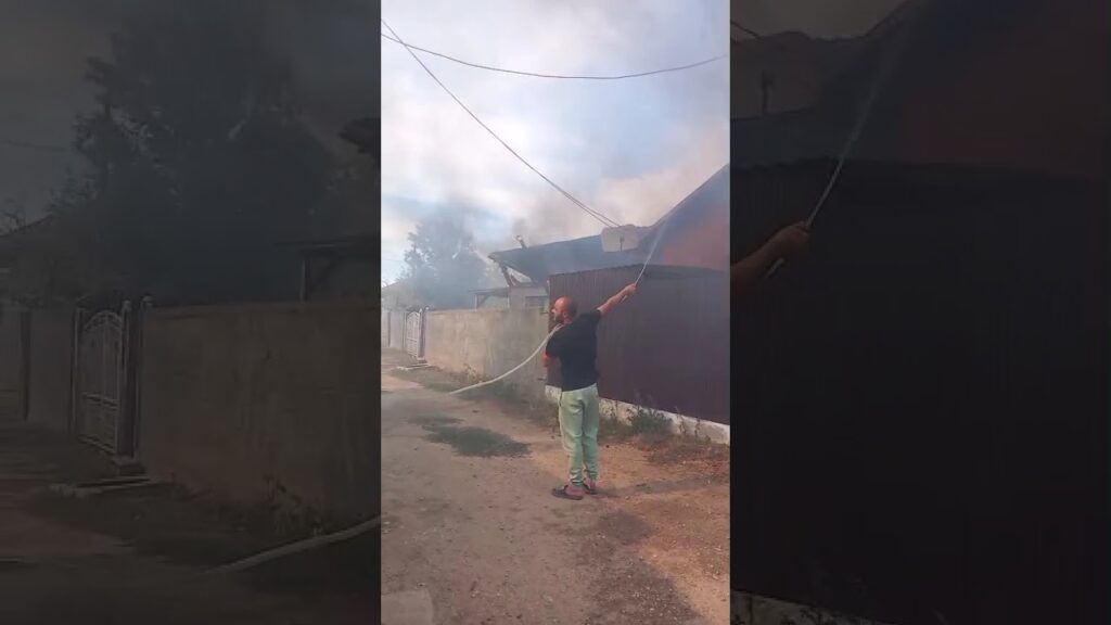 (Video) Incendiu la două case din Brabova