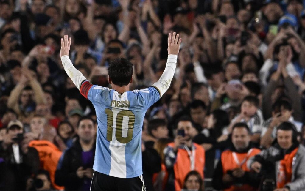 Lionel Messi și-a luat adio de la naționala Argentinei în fața a 85.000 de oameni