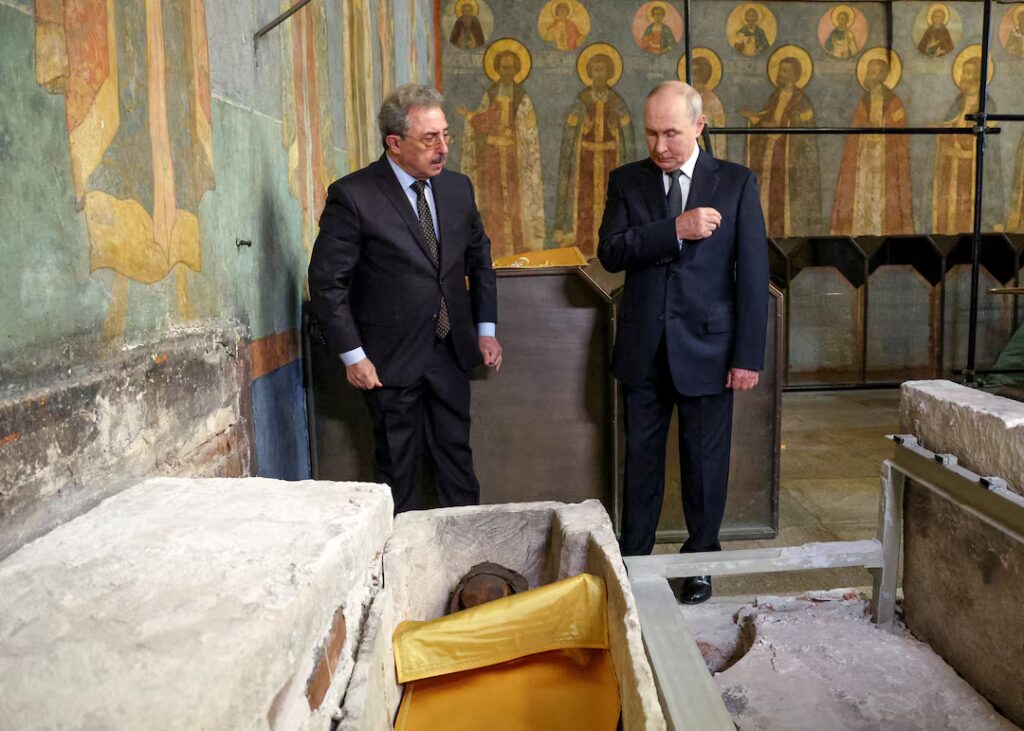 Moaște trimise de Putin pe front, pierdute de armata rusă când fugea din Donetsk