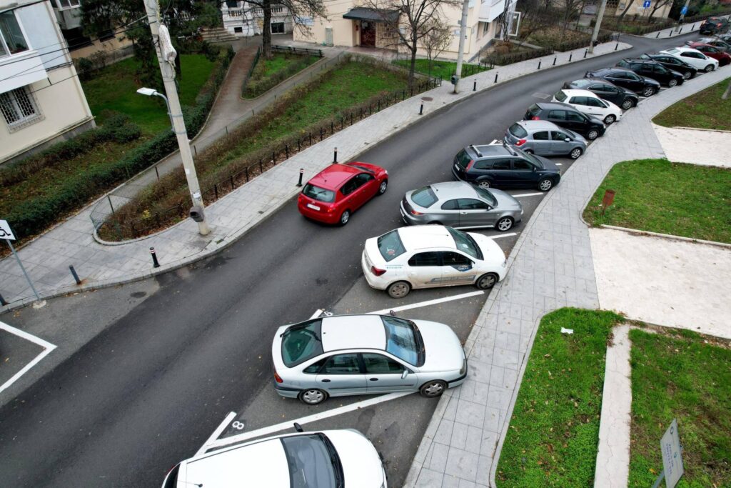Craiovenii vor plăti mai mult pentru parcarea de reședință. Primăria dublează tariful pentru locurile permanente
