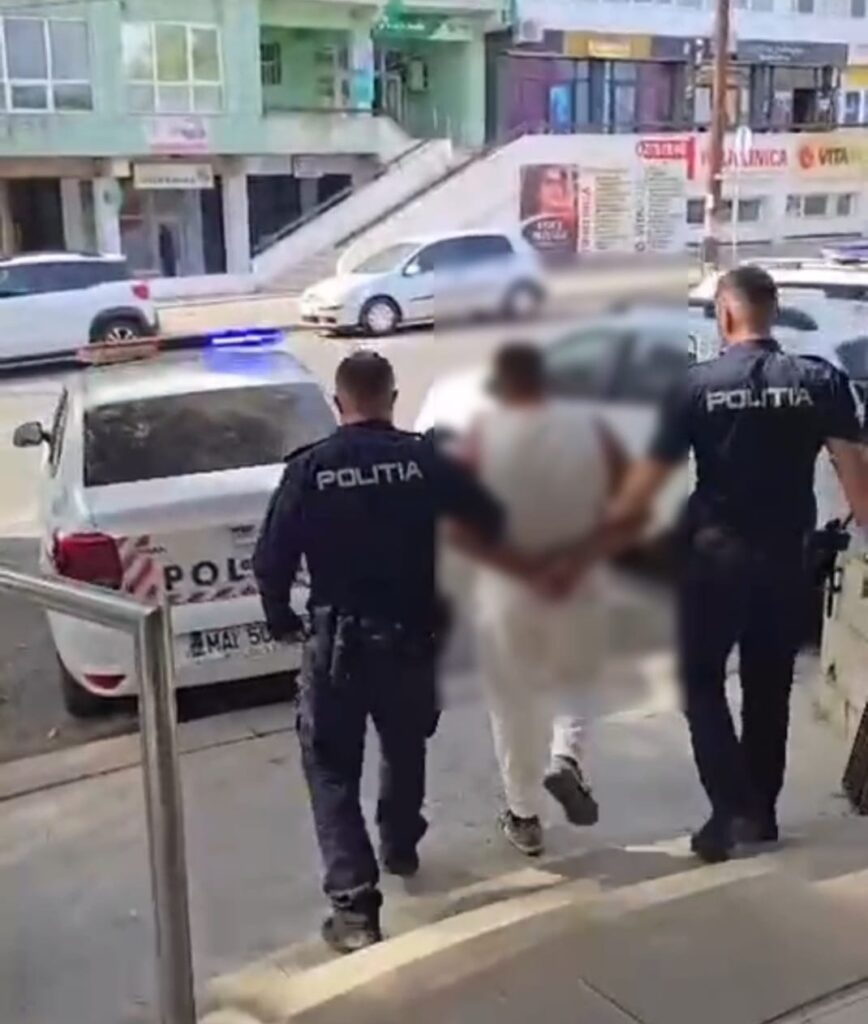 Un bărbat care conducea fără să aibă permis a fugit cu polițiștii pe urme de la Segarcea până la Craiova