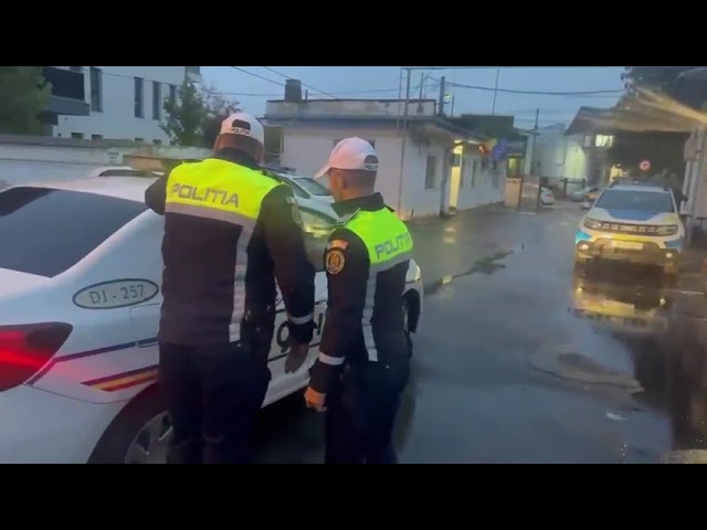 (VIDEO) Bărbat din Craiova, prins băut la volan și fără permis. Avea alcoolemie 3,35 g/l în sânge