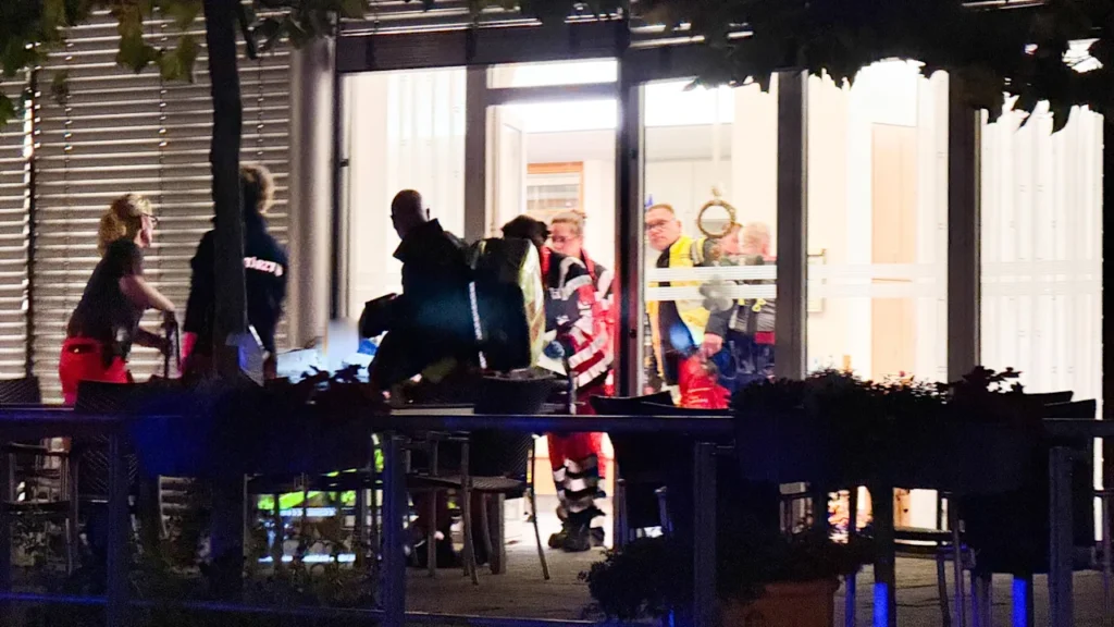 Un bătrân dintr-un azil din Germania a înjunghiat mortal o femeie și a rănit alte două